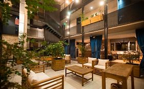 Verso Hotel